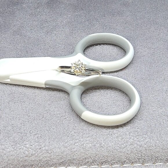 14K White Gold Diamond Ring HEARTS ON FIRE .50 ctw - Picture 3 of 3